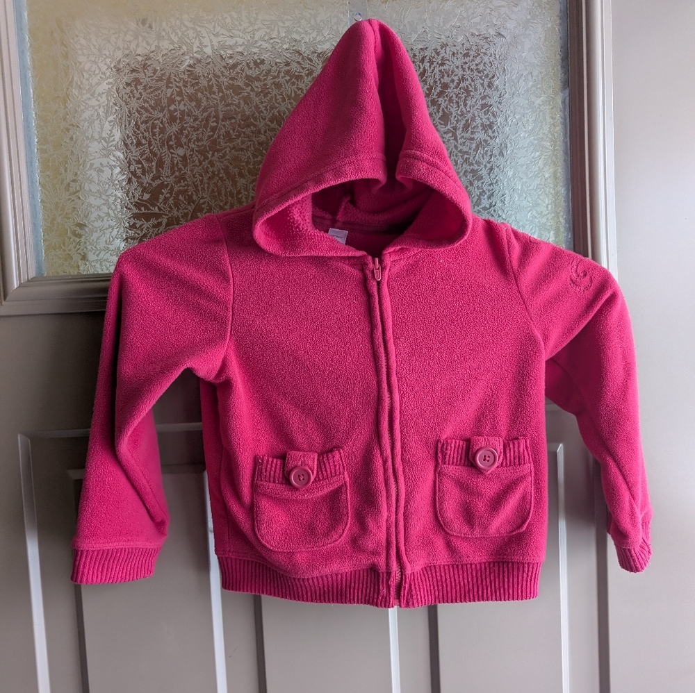 🩶3/$20 5/$30 7/$40🩶Girls Sz 4 Carters Sweater